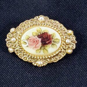 Vintage 1990's Porcelain Rose Gold Tone Cameo Pin Brooch by 1928
